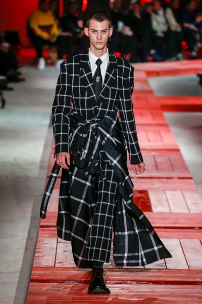 Look 4